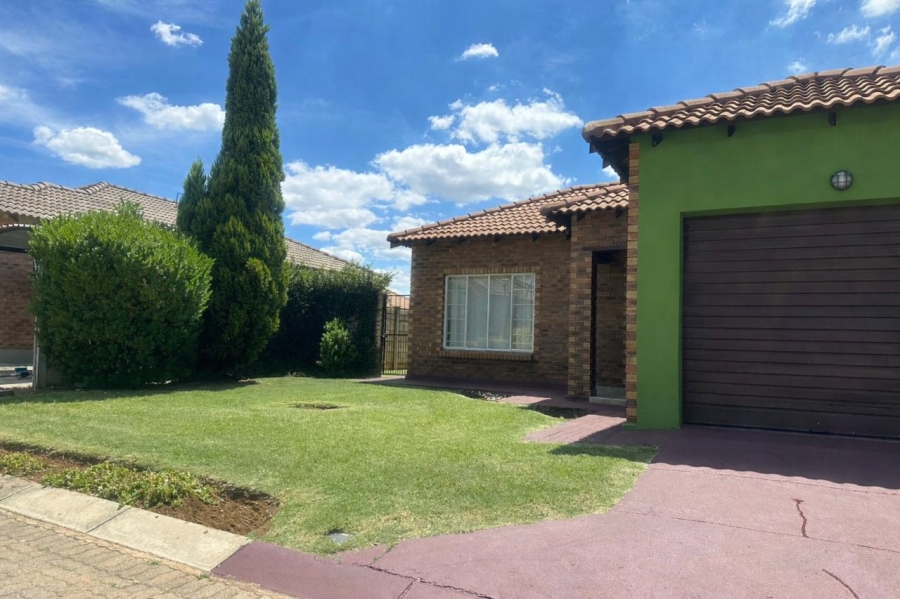 3 Bedroom Property for Sale in Waterval East North West